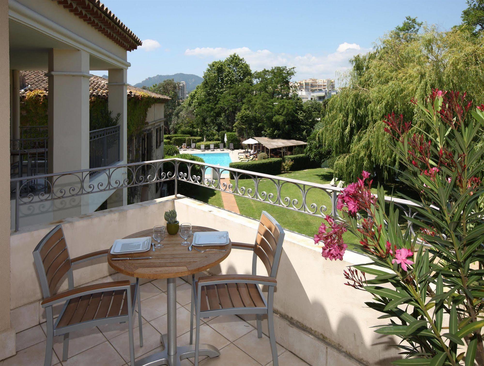Le Rivage Aparthotel Mandelieu La Napoule Bagian luar foto