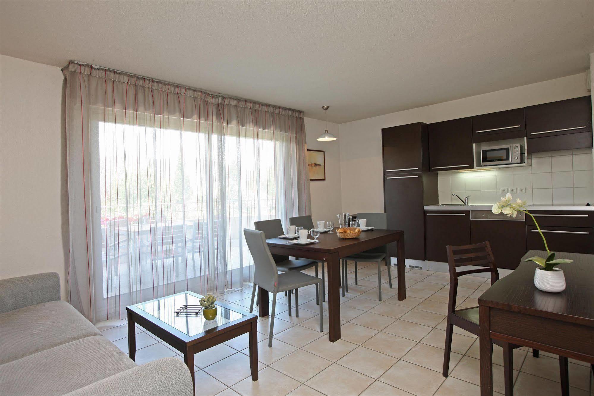 Le Rivage Aparthotel Mandelieu La Napoule Bagian luar foto